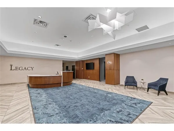 $4,395 | 1240 South 2nd Street, Unit 701, Minneapolis, MN 55415