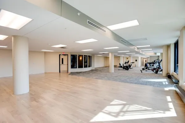 $4,395 | 1240 South 2nd Street, Unit 701, Minneapolis, MN 55415
