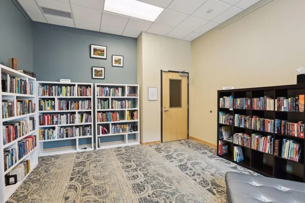 $4,395 | 1240 South 2nd Street, Unit 701, Minneapolis, MN 55415