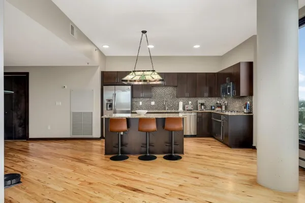 $4,395 | 1240 South 2nd Street, Unit 701, Minneapolis, MN 55415