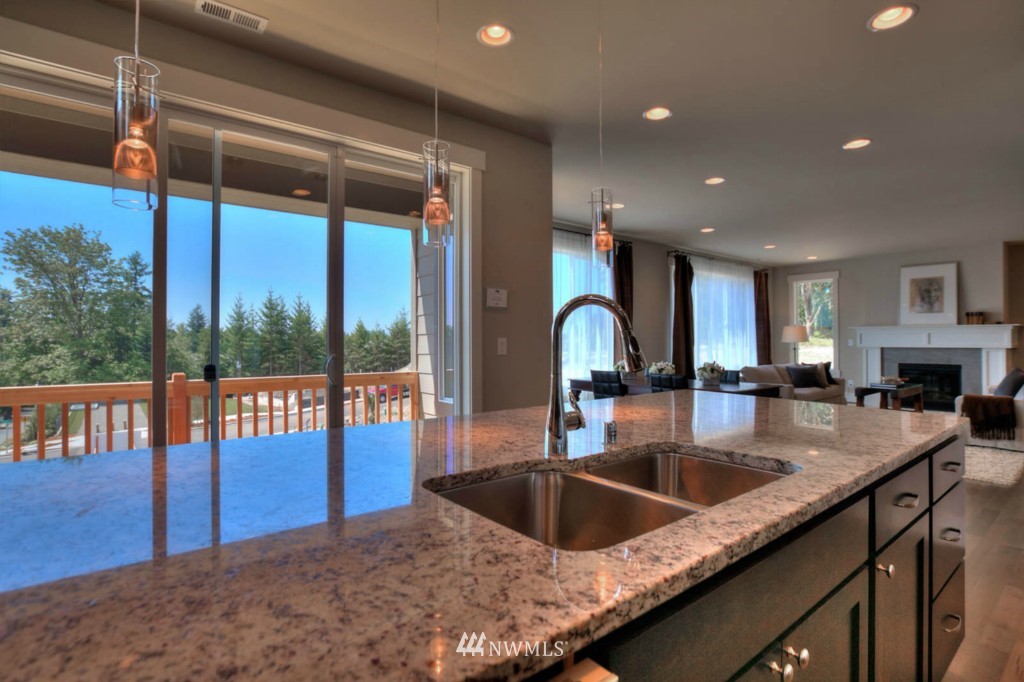 605 Field Place Northeast Renton, WA 98059 - Photo 7 of 23