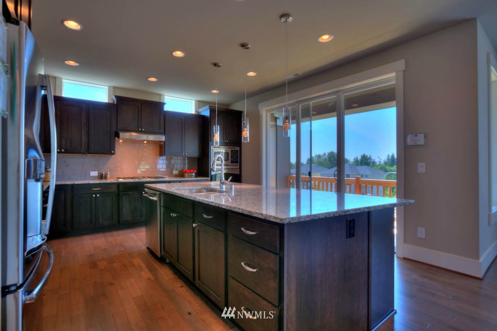 605 Field Place Northeast Renton, WA 98059 - Photo 9 of 23