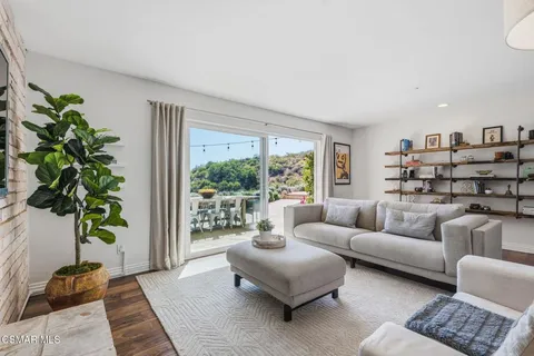 $2,295,000 | 987 Brookview Avenue, Westlake Village, CA 91361