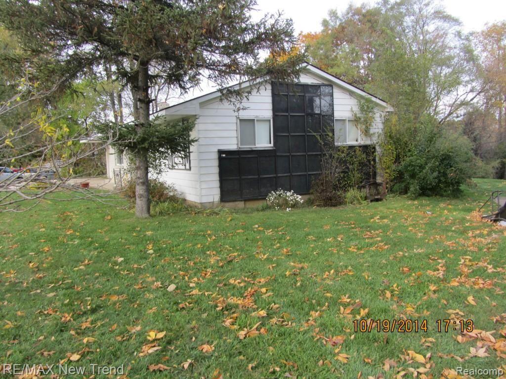 1010 Porter Road White Lake, MI 48383 - Photo 19 of 22 Solar Panel.jpg