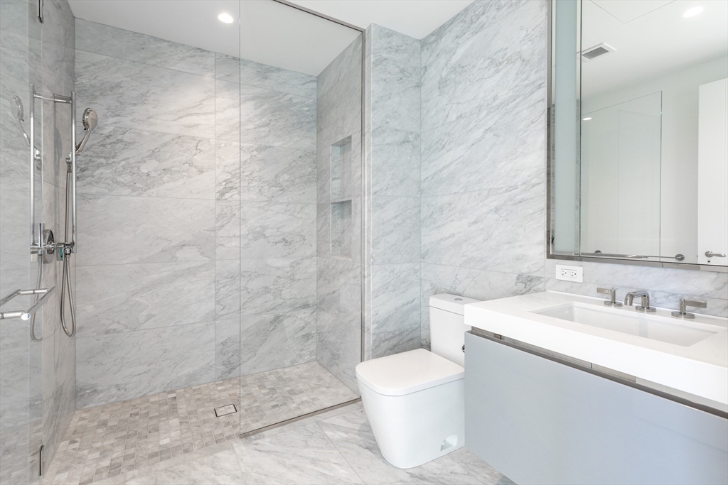 682 Atlantic Avenue, Unit 4210A Boston, MA 02111 - Photo 19 of 42