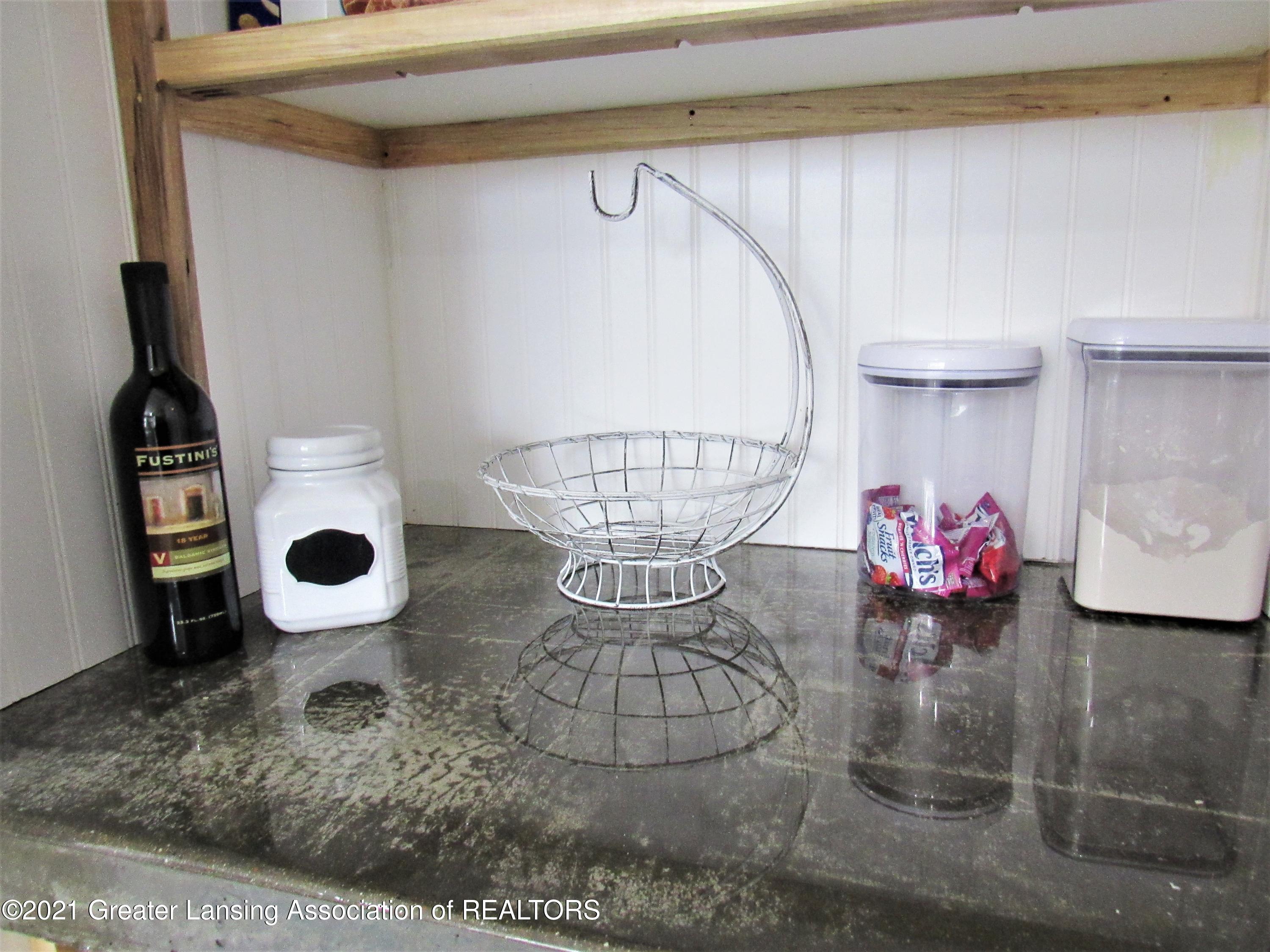 7541 West Beard Road Perry, MI 48872 - Photo 9 of 46 Pantry Counter