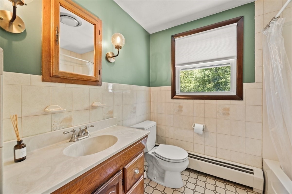 110 Bushee Road Swansea, MA 02777 - Photo 14 of 28