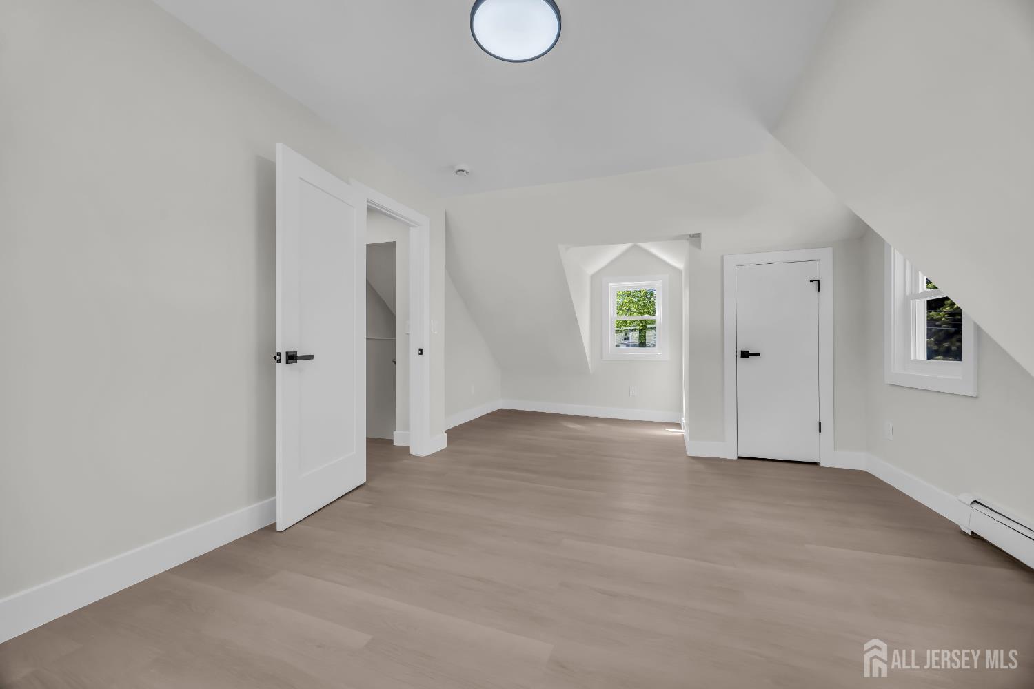 37 North Randolphville Road Piscataway, NJ 08854 - Photo 18 of 31 an empty room with windows and closet
