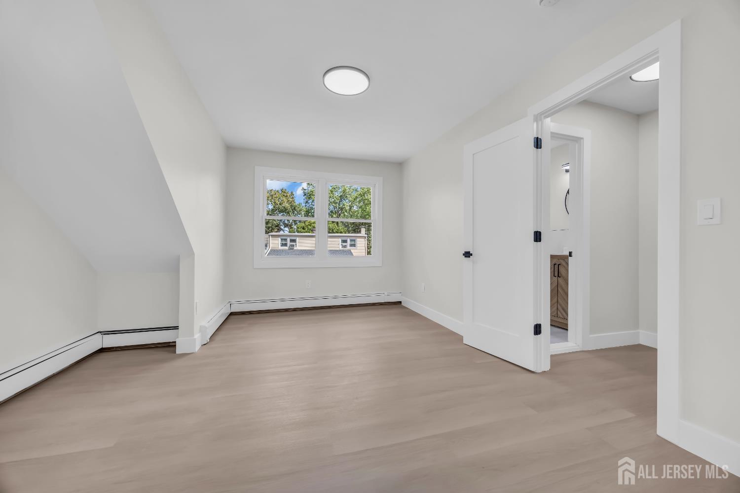 37 North Randolphville Road Piscataway, NJ 08854 - Photo 20 of 31 an empty room with windows