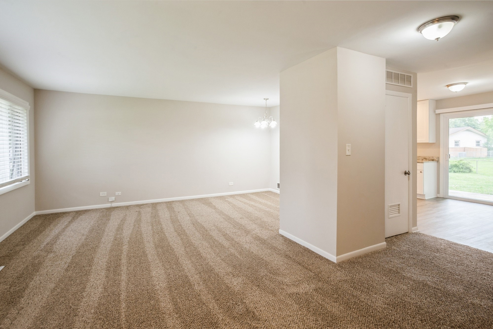 520 Landmeier Road Elk Grove Village, IL 60007 - Photo 3 of 15 Gallery Image 3