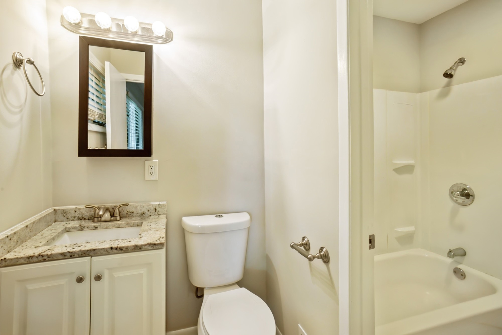 520 Landmeier Road Elk Grove Village, IL 60007 - Photo 9 of 15 Gallery Image 9