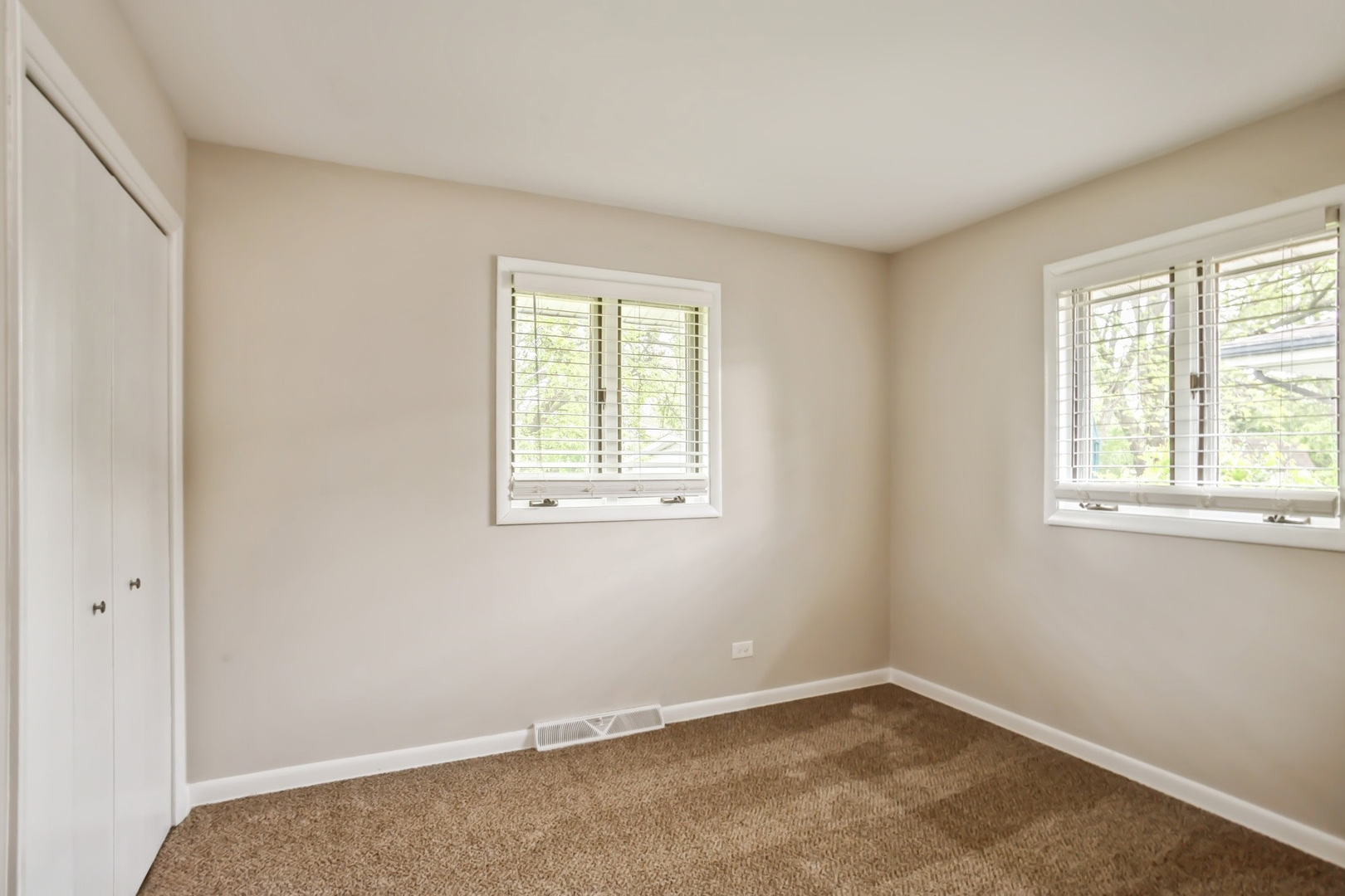 520 Landmeier Road Elk Grove Village, IL 60007 - Photo 10 of 15 Gallery Image 10