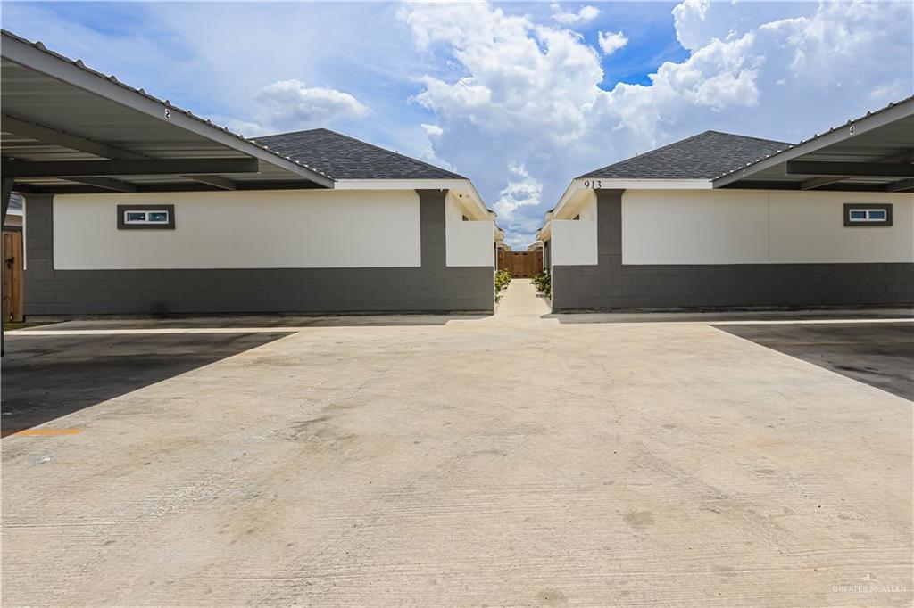 913 West Sunset Valley Street Mission, TX 78573 - Photo 2 of 24 a view of garage