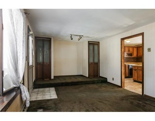 118 Undine Circle Springfield, MA 01109 - Photo 3 of 21