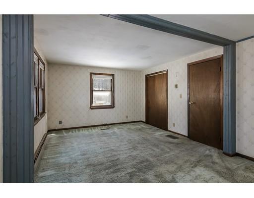 118 Undine Circle Springfield, MA 01109 - Photo 7 of 21