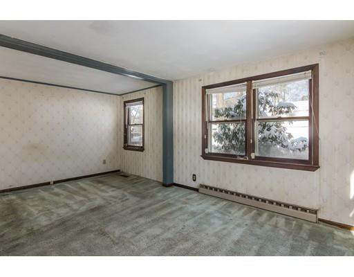 118 Undine Circle Springfield, MA 01109 - Photo 9 of 21