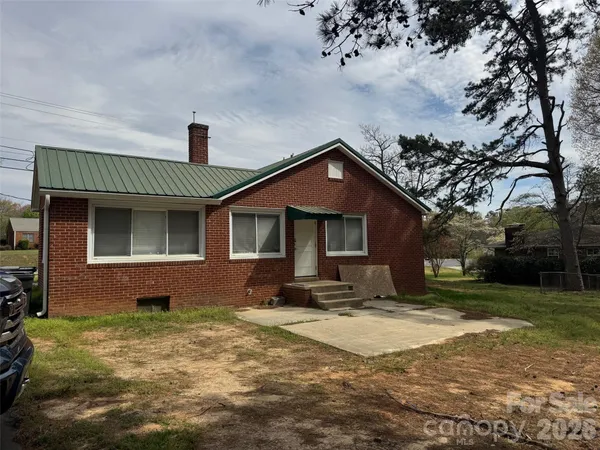 $160,000 | 3325 Statesville Boulevard, Salisbury, NC 28147