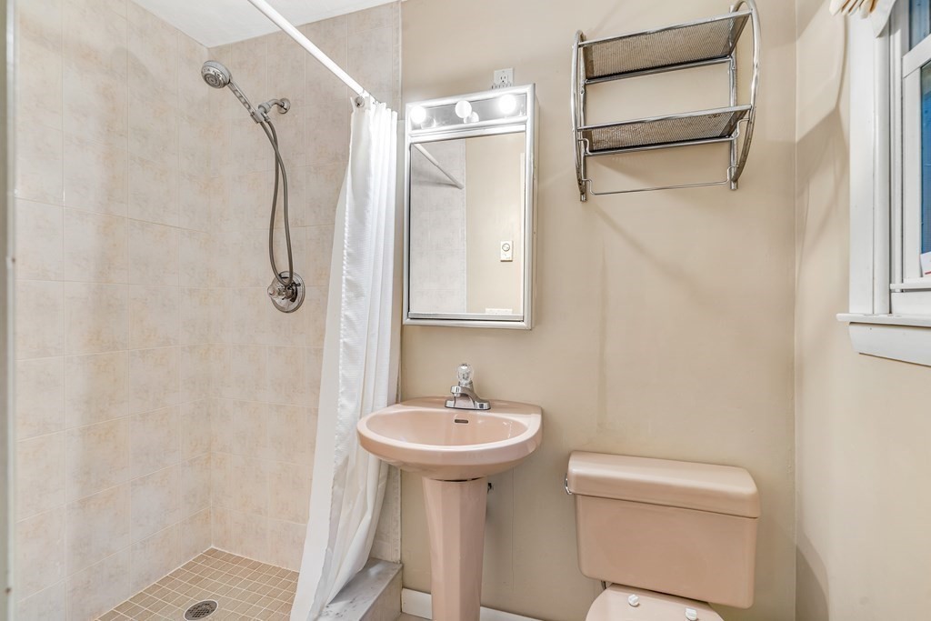 151 Westview Road Lowell, MA 01851 - Photo 25 of 42 Gallery Image 25