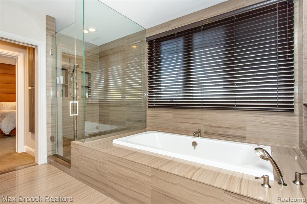 25925 York Road Royal Oak, MI 48067 - Photo 57 of 88