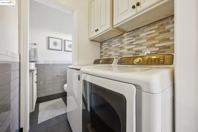 $709,000 | 2749 East 17th Street, Oakland, CA 94601