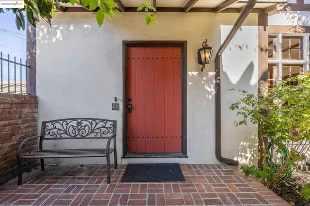$709,000 | 2749 East 17th Street, Oakland, CA 94601