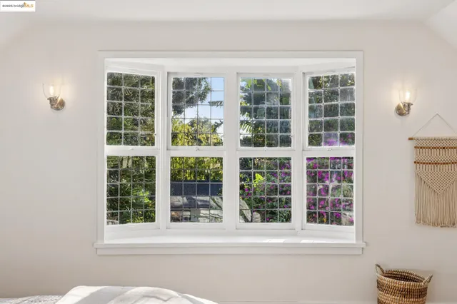 $709,000 | 2749 East 17th Street, Oakland, CA 94601