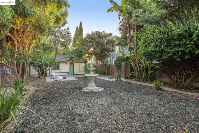 $709,000 | 2749 East 17th Street, Oakland, CA 94601