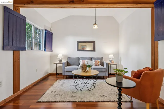 $709,000 | 2749 East 17th Street, Oakland, CA 94601