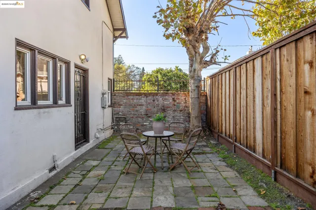 $709,000 | 2749 East 17th Street, Oakland, CA 94601