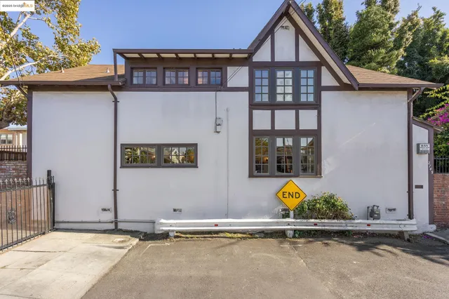$709,000 | 2749 East 17th Street, Oakland, CA 94601