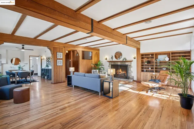 $709,000 | 2749 East 17th Street, Oakland, CA 94601