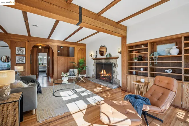 $709,000 | 2749 East 17th Street, Oakland, CA 94601