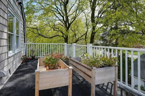 $825,000 | 52 Burnham Street, Unit 3, Belmont, MA 02478