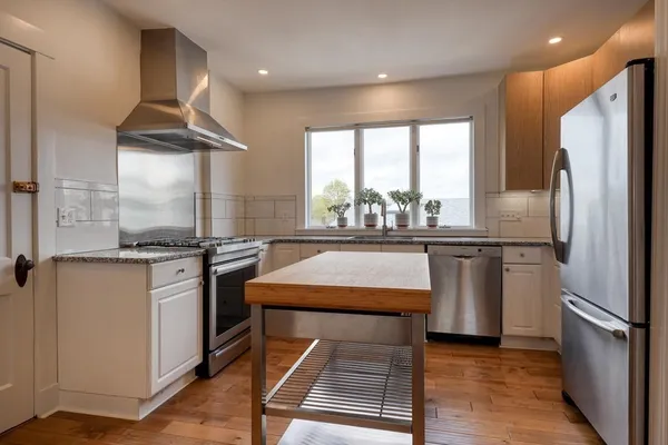 $825,000 | 52 Burnham Street, Unit 3, Belmont, MA 02478