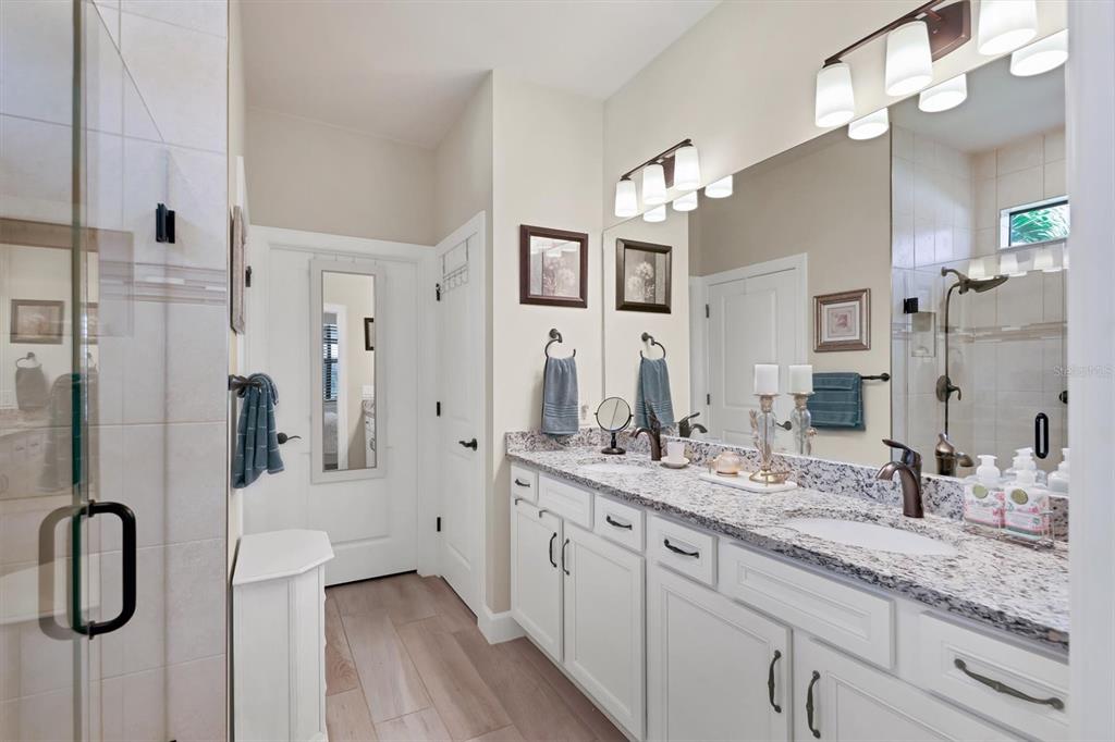 6918 Hanover Court Lakewood Ranch, FL 34202 - Photo 21 of 78