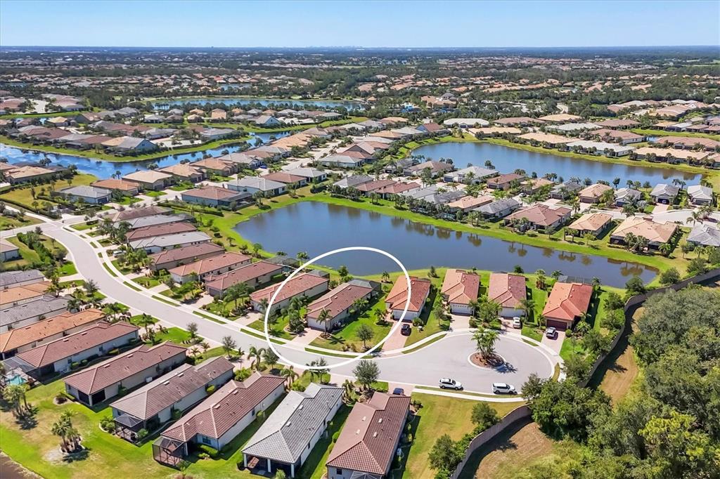 6918 Hanover Court Lakewood Ranch, FL 34202 - Photo 3 of 78