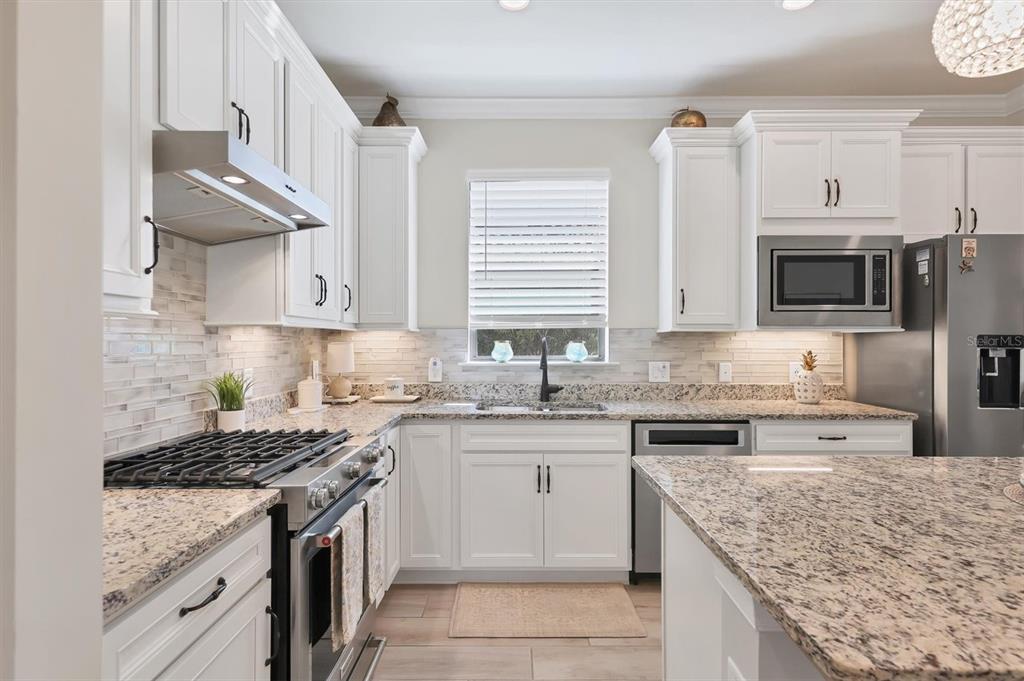 6918 Hanover Court Lakewood Ranch, FL 34202 - Photo 8 of 78