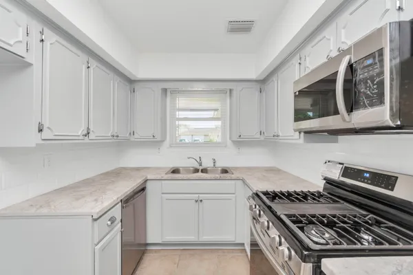 $1,750 | 12118 Ryewater Drive, Houston, TX 77089