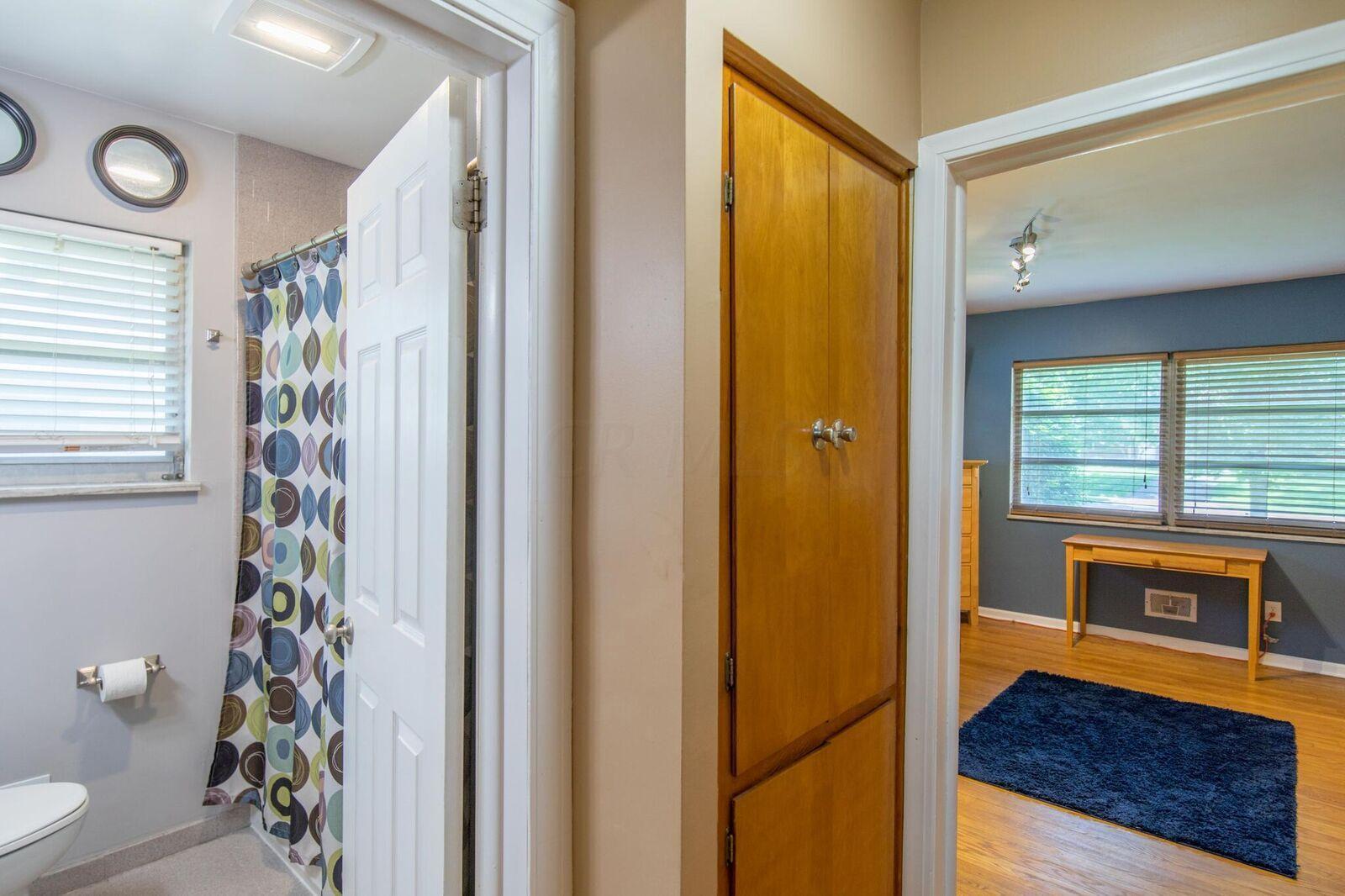 2796 Zollinger Road Columbus, OH 43221 - Photo 28 of 39