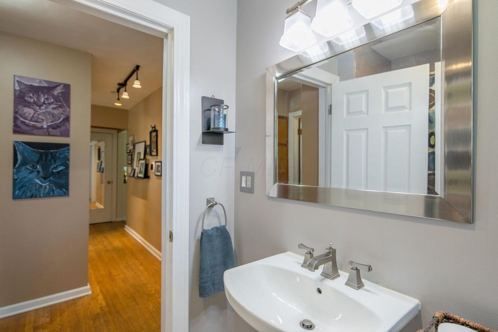 2796 Zollinger Road Columbus, OH 43221 - Photo 29 of 39