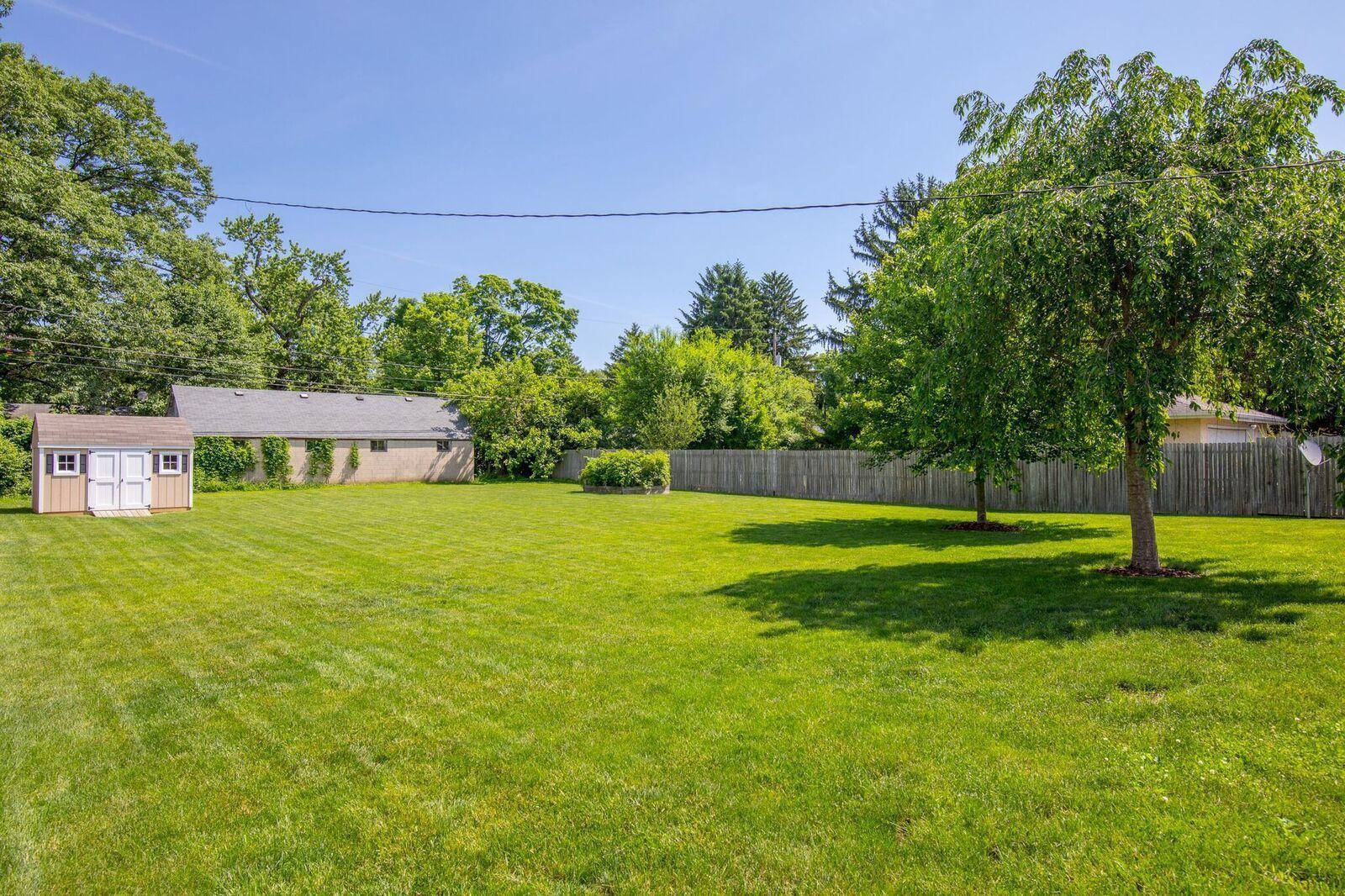 2796 Zollinger Road Columbus, OH 43221 - Photo 7 of 39