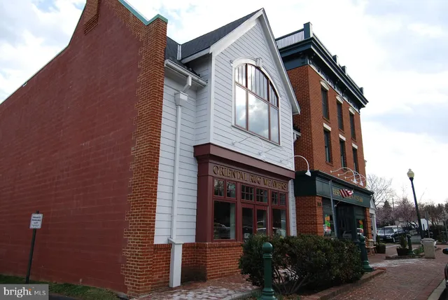 $2,250 | 2931 Deer Hollow Way, Unit 102, Fairfax, VA 22031