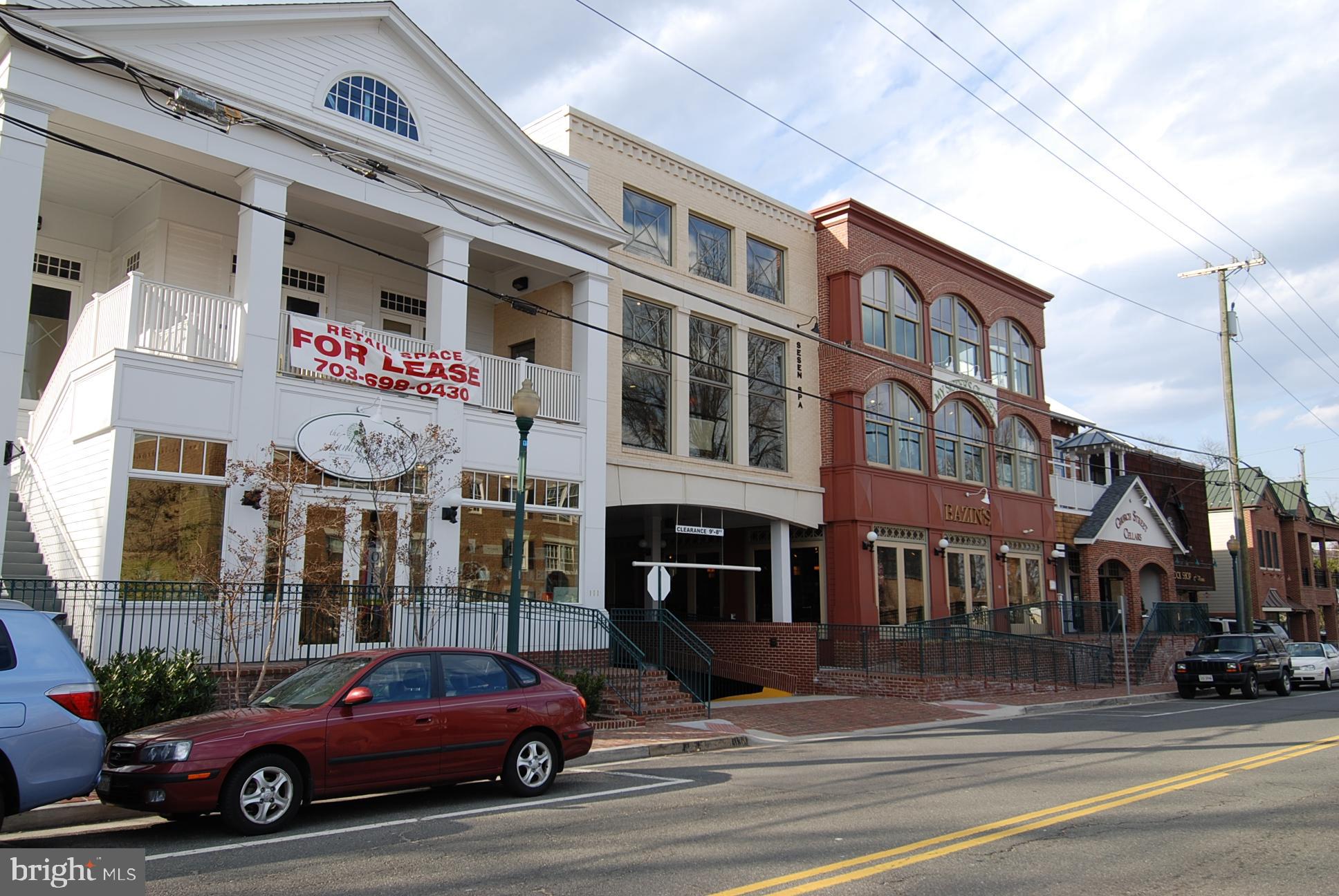 2931 Deer Hollow Way, Unit 102 Fairfax, VA 22031 - Photo 54 of 86 a car parked in front of a building
