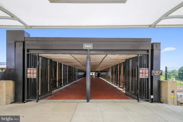 $2,250 | 2931 Deer Hollow Way, Unit 102, Fairfax, VA 22031