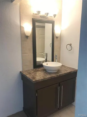 $850 | 69 Peachtree Lane, Fairview Heights, IL 62208