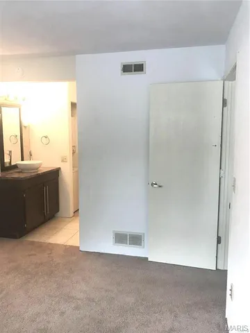 $850 | 69 Peachtree Lane, Fairview Heights, IL 62208