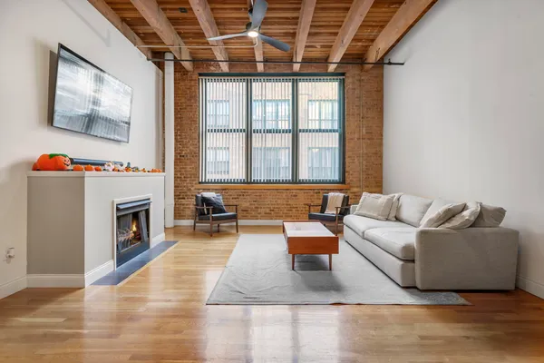 $3,250 | 1727 South Indiana Avenue, Unit 320, Chicago, IL 60616