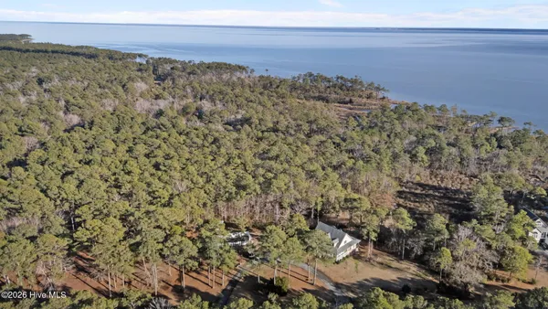 $590,000 | 33 Neuse Winds Drive, Oriental, NC 28571