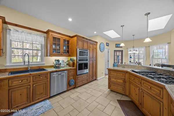 $590,000 | 33 Neuse Winds Drive, Oriental, NC 28571