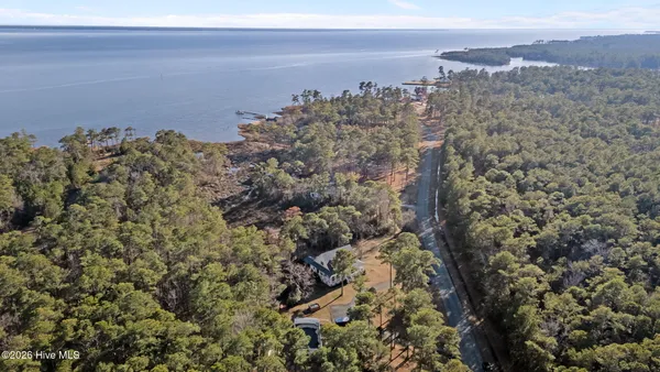 $590,000 | 33 Neuse Winds Drive, Oriental, NC 28571